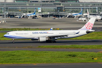 B-18307 - China Airlines Airbus A330-300