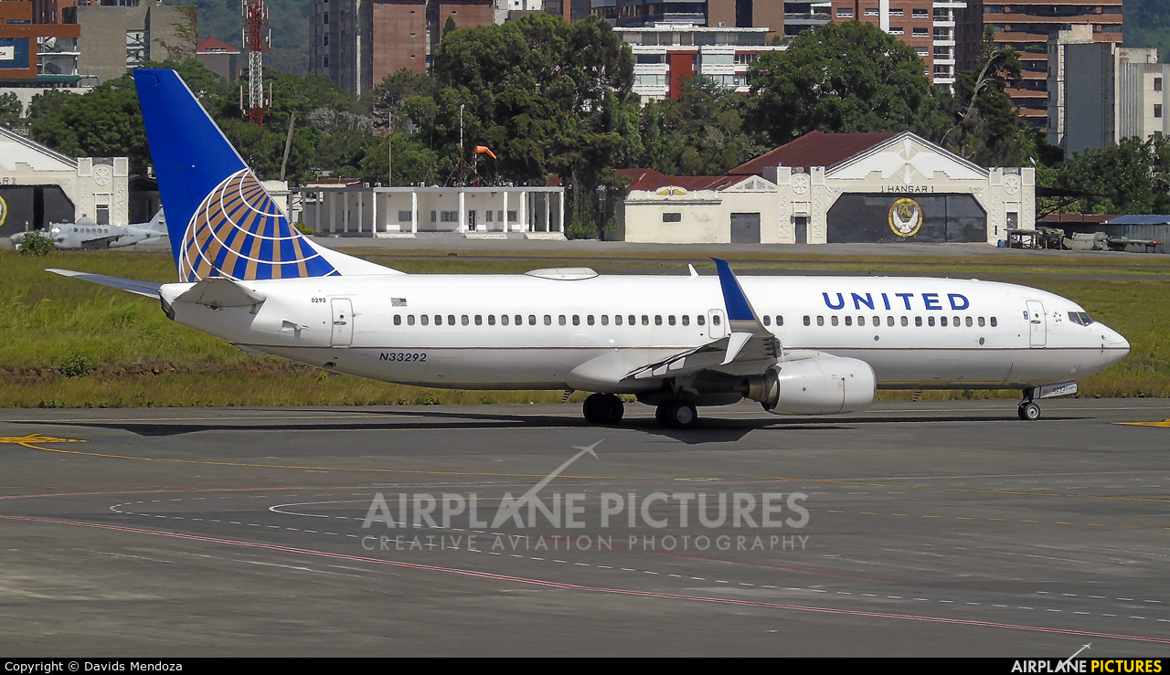 United Airlines N33292 aircraft at Guatemala - La Aurora