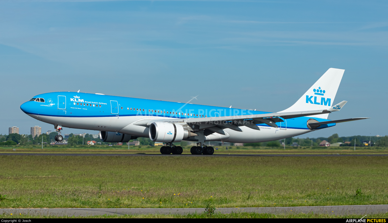 KLM PH-AOM aircraft at Amsterdam - Schiphol