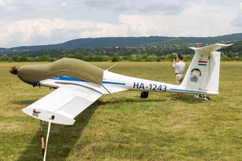 HA-1243 - Private IAR Industria Aeronautică Română IS-28M2G