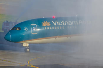 VN-A869 - Vietnam Airlines Boeing 787-9 Dreamliner
