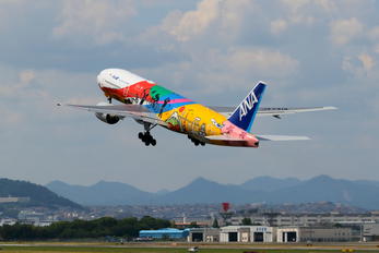 JA741A - ANA - All Nippon Airways Boeing 777-200