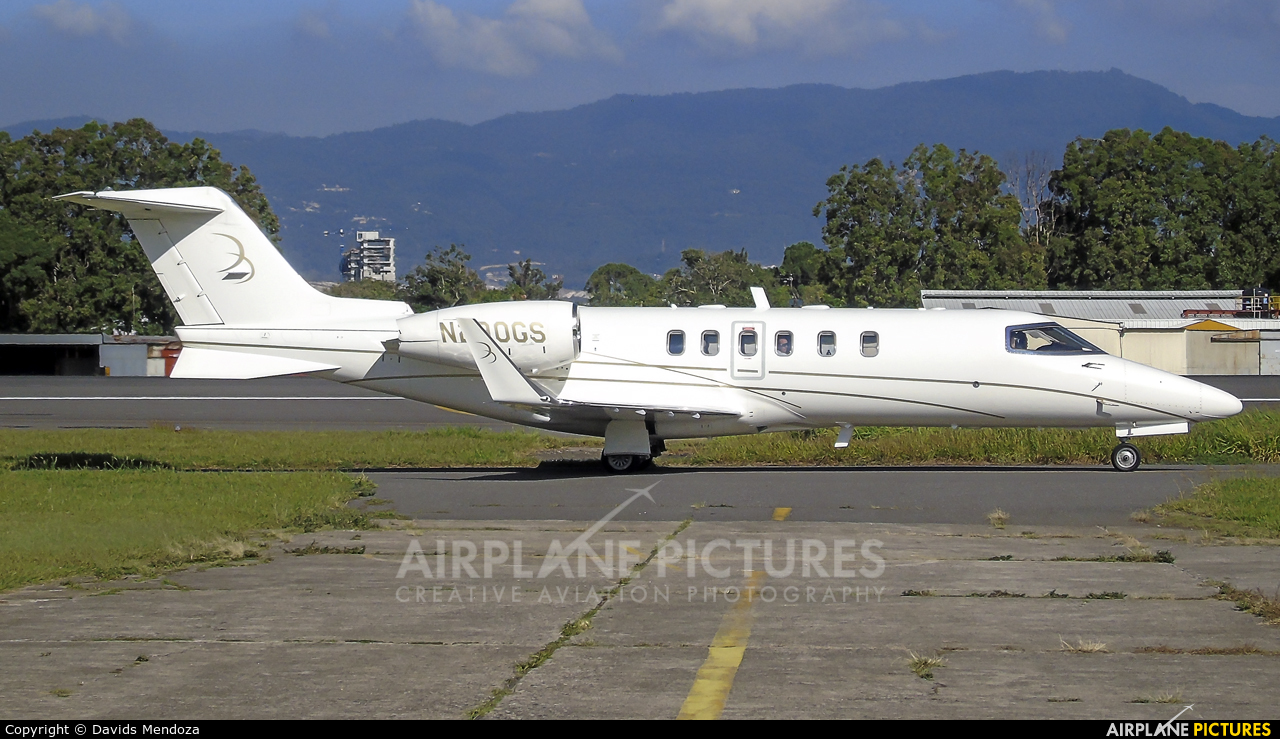 Private N290GS aircraft at Guatemala - La Aurora