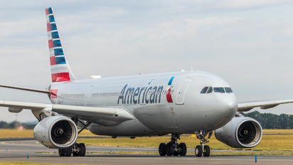 N284AY - American Airlines Airbus A330-200