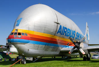 F-BTGV - Airbus Skylink Boeing 377 Super Guppy