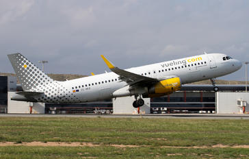 EC-MKO - Vueling Airlines Airbus A320