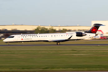 C-FBJZ - Air Canada Express Bombardier CRJ 705