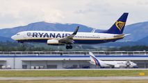 Ryanair EI-DYX image