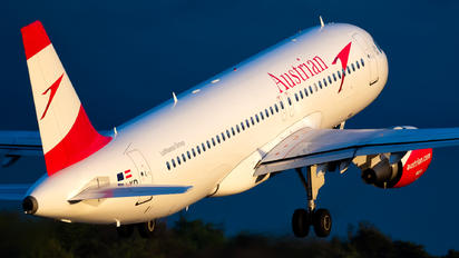 OE-LXD - Austrian Airlines/Arrows/Tyrolean Airbus A320