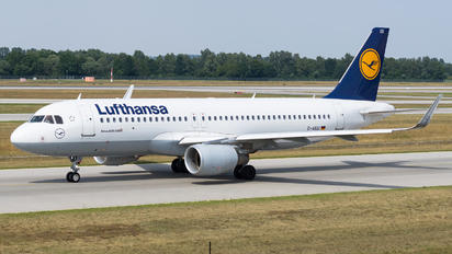 D-AIUU - Lufthansa Airbus A320