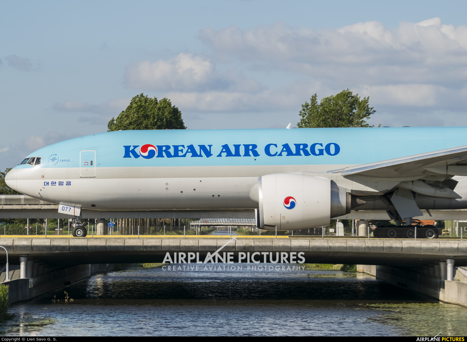 Korean Air Cargo HL8077 aircraft at Amsterdam - Schiphol