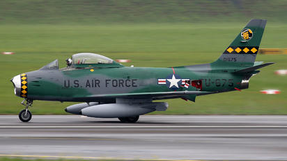 F-AYSB - Private North American F-86 Sabre