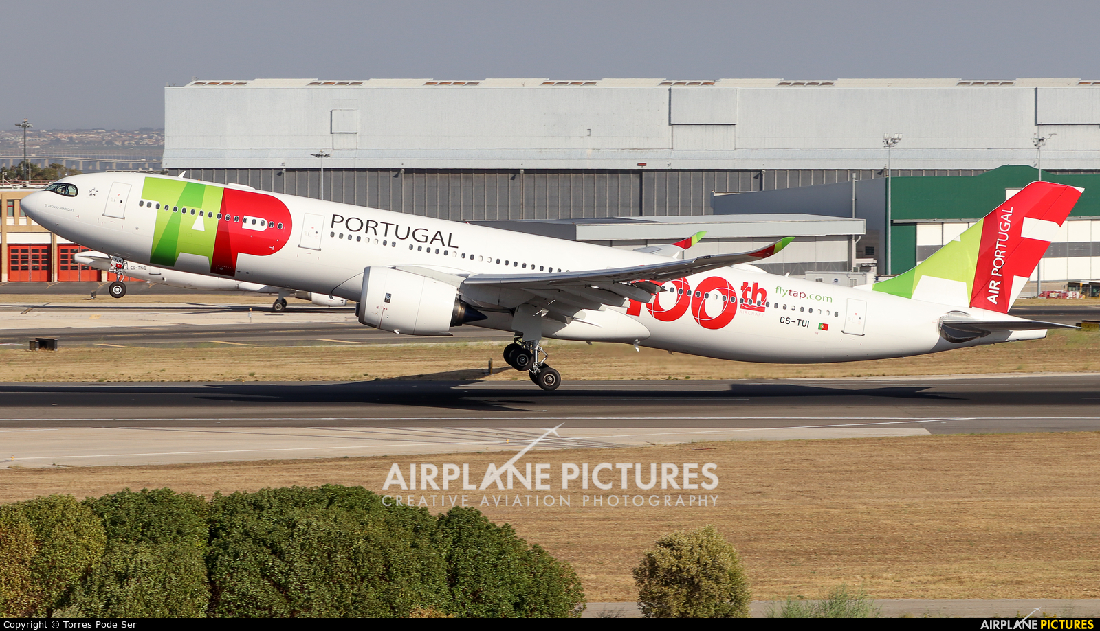 TAP Portugal CS-TUI aircraft at Lisbon