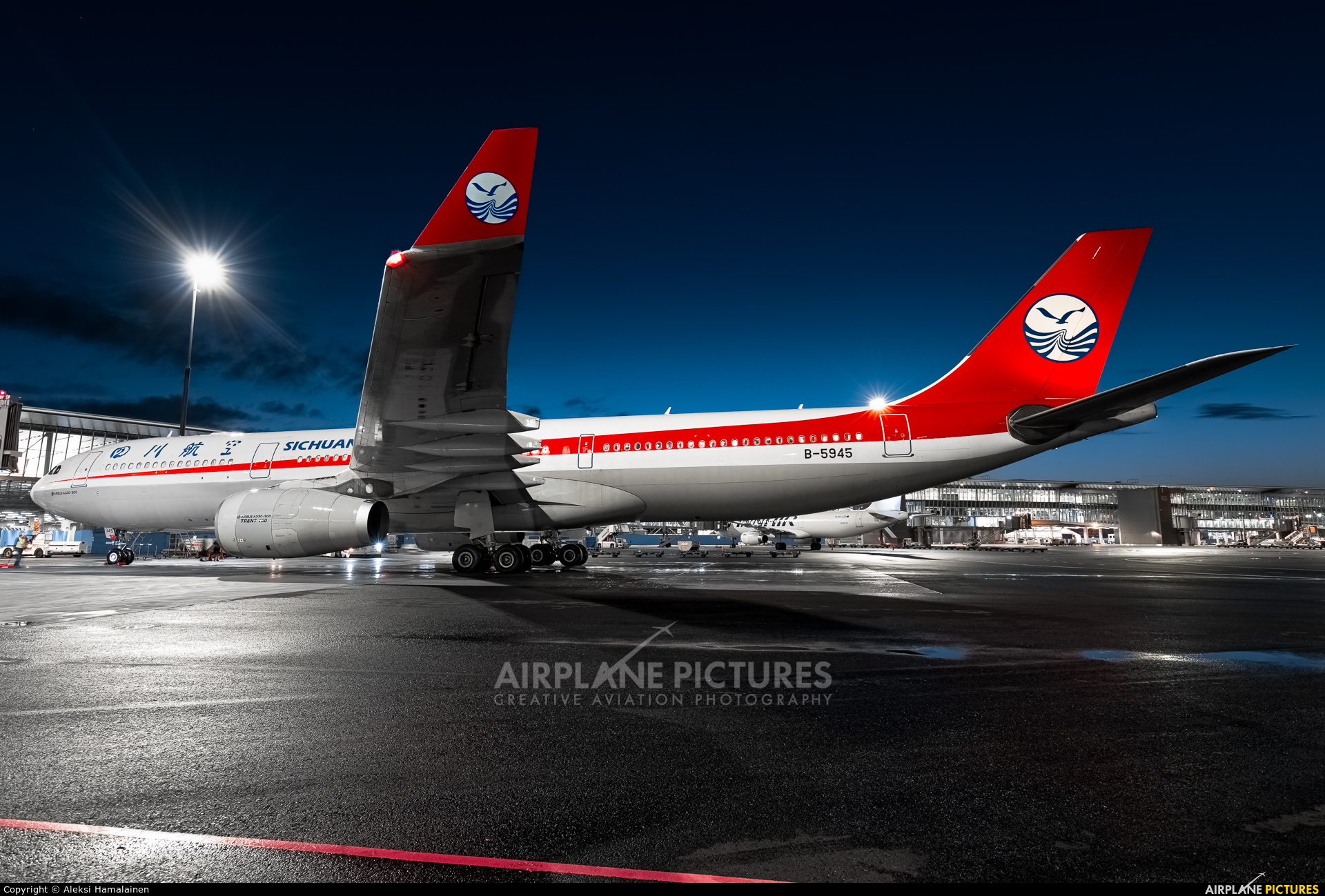 Sichuan Airlines  B-5945 aircraft at Helsinki - Vantaa