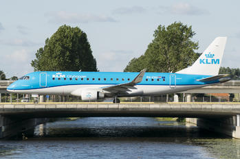 PH-EXU - KLM Cityhopper Embraer 170-200 STD