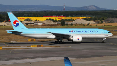 HL8005 - Korean Air Cargo Boeing 777F