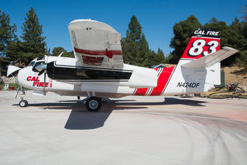 N424DF - California - Dept. of Forestry & Fire Protection Grumman S-2T Turbo Tracker