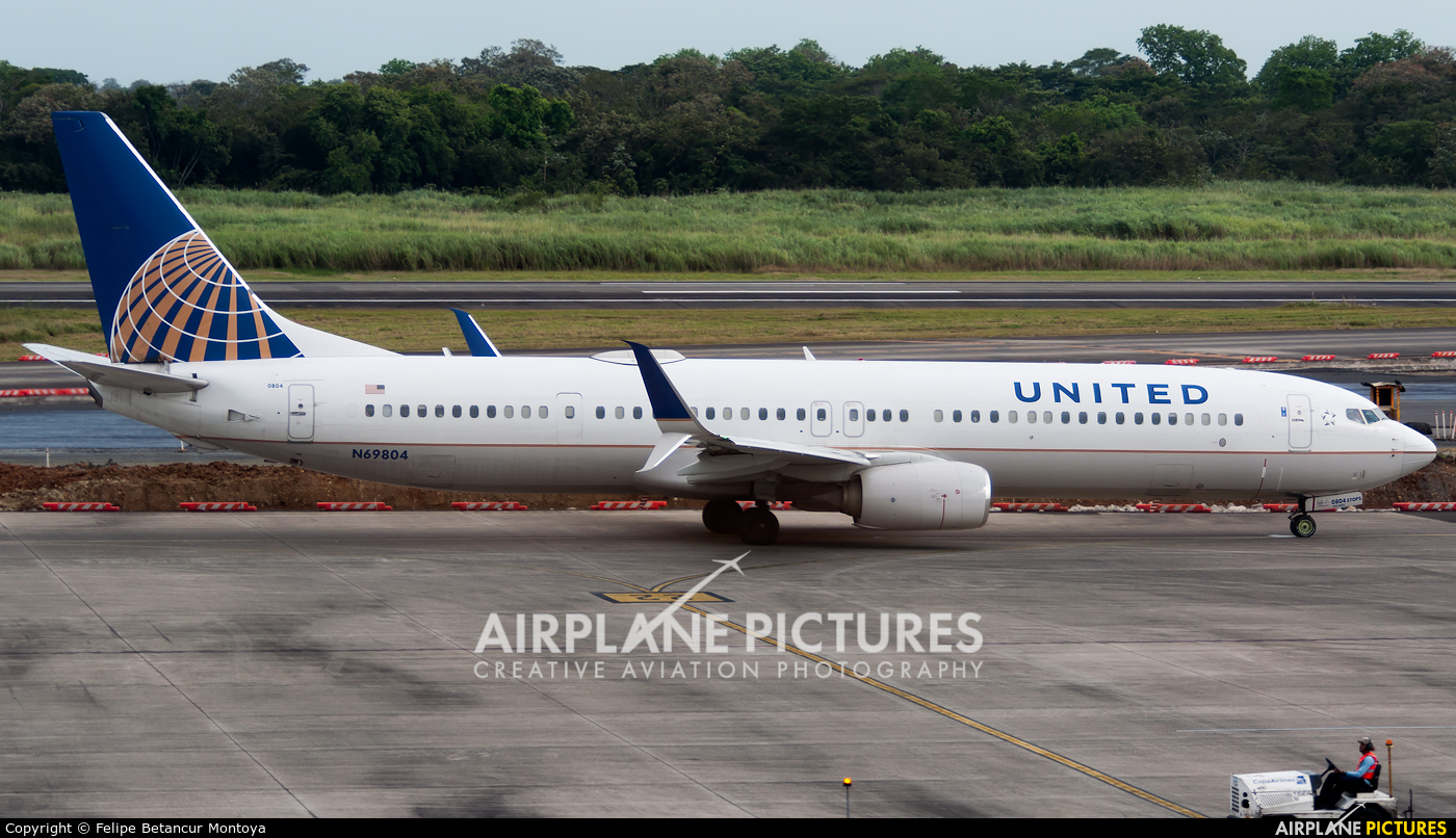 United Airlines N69804 aircraft at Panama City - Tocumen