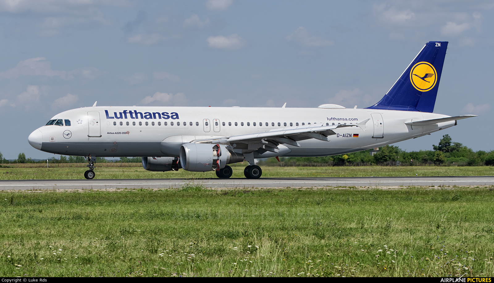Lufthansa D-AIZN aircraft at Bucharest - Henri Coandă