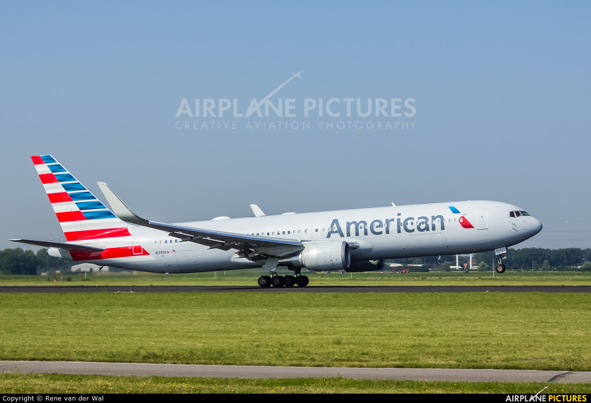American Airlines N390AA aircraft at Amsterdam - Schiphol