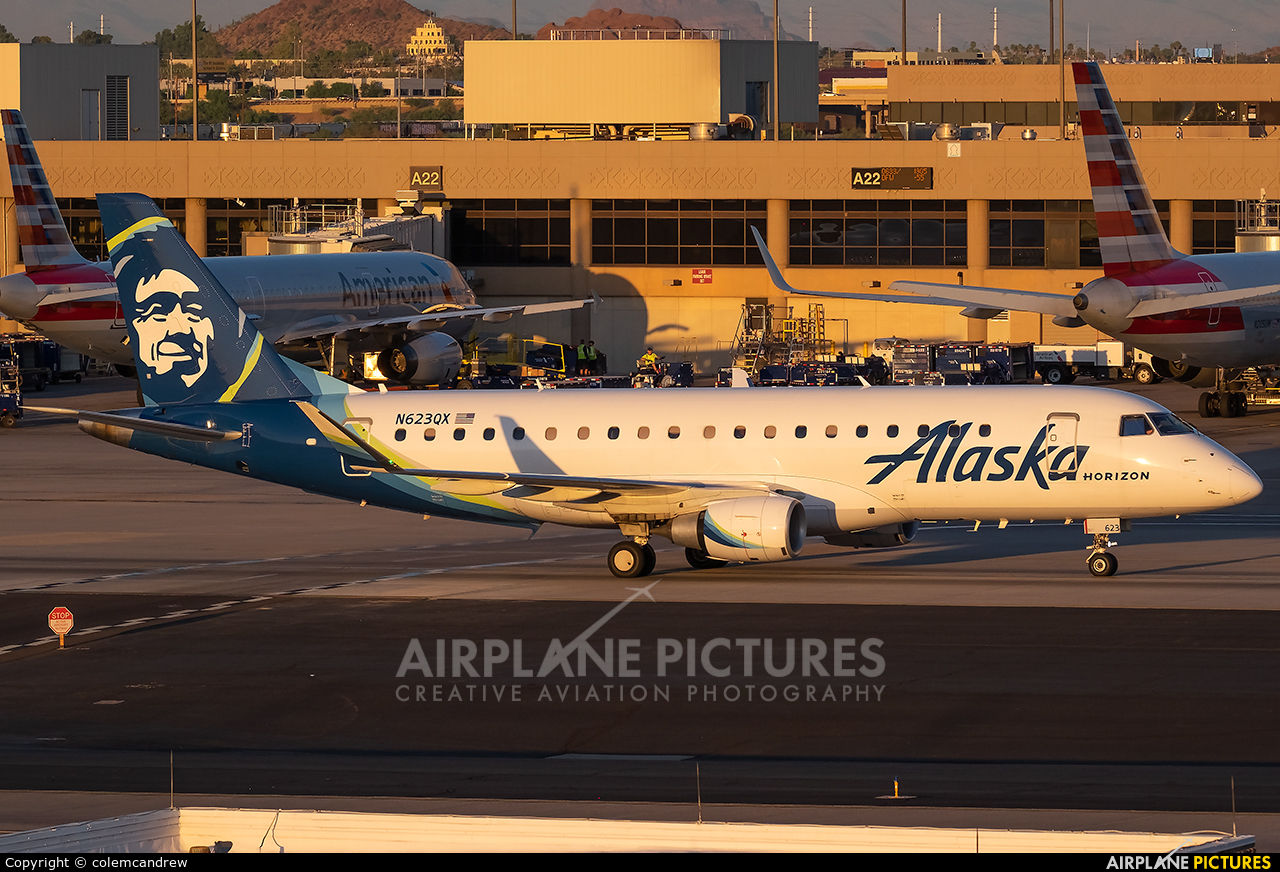 Alaska Airlines - Horizon Air N623QX aircraft at Phoenix - Sky Harbor Intl