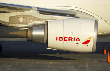 EC-MUD - Iberia Airbus A330-200