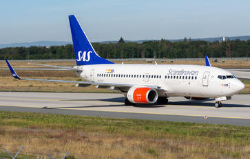 SE-RJT - SAS - Scandinavian Airlines Boeing 737-700