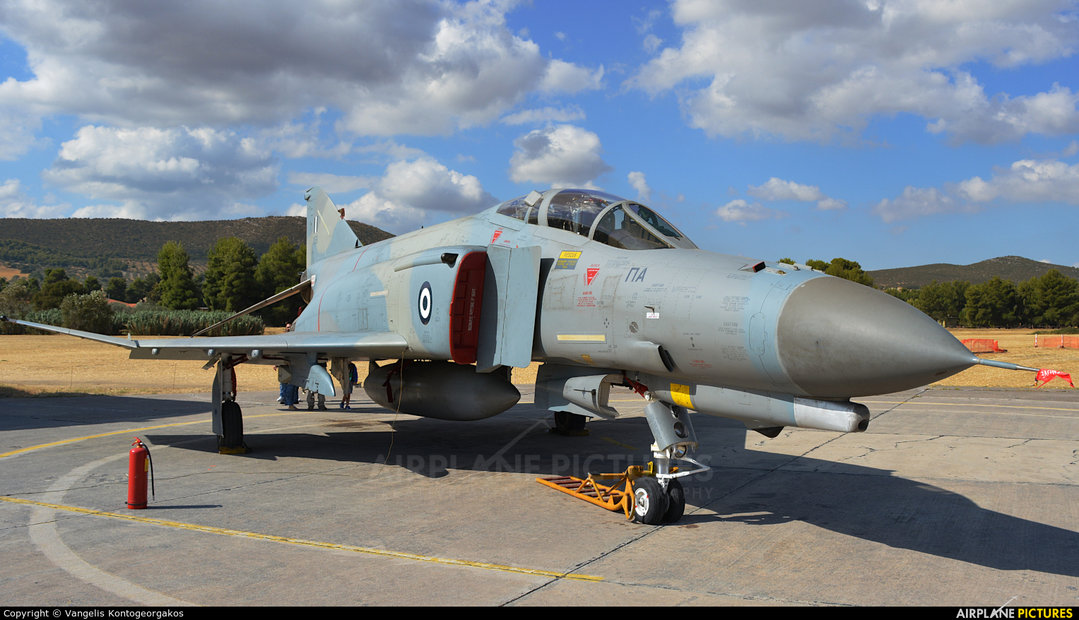 Greece - Hellenic Air Force 01518 aircraft at Tanagra
