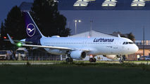 D-AIZW - Lufthansa Airbus A320 aircraft