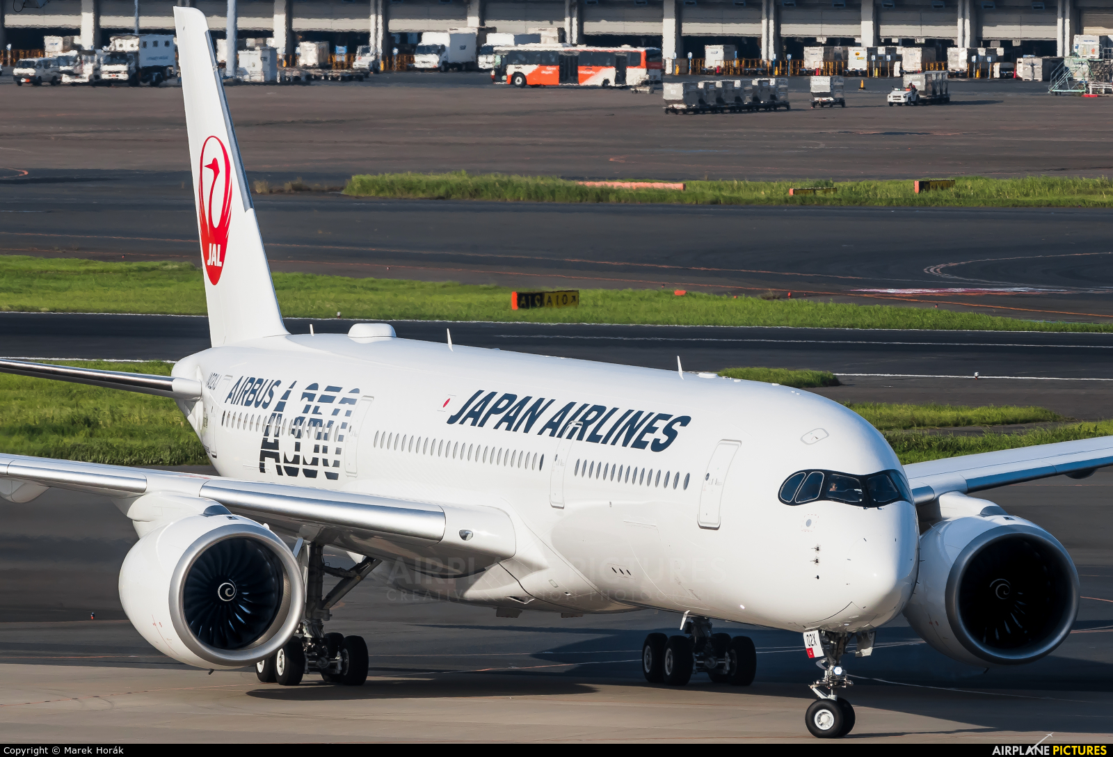 JAL - Japan Airlines JA02XJ aircraft at Tokyo - Haneda Intl