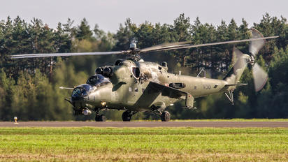 956 - Poland - Army Mil Mi-24V