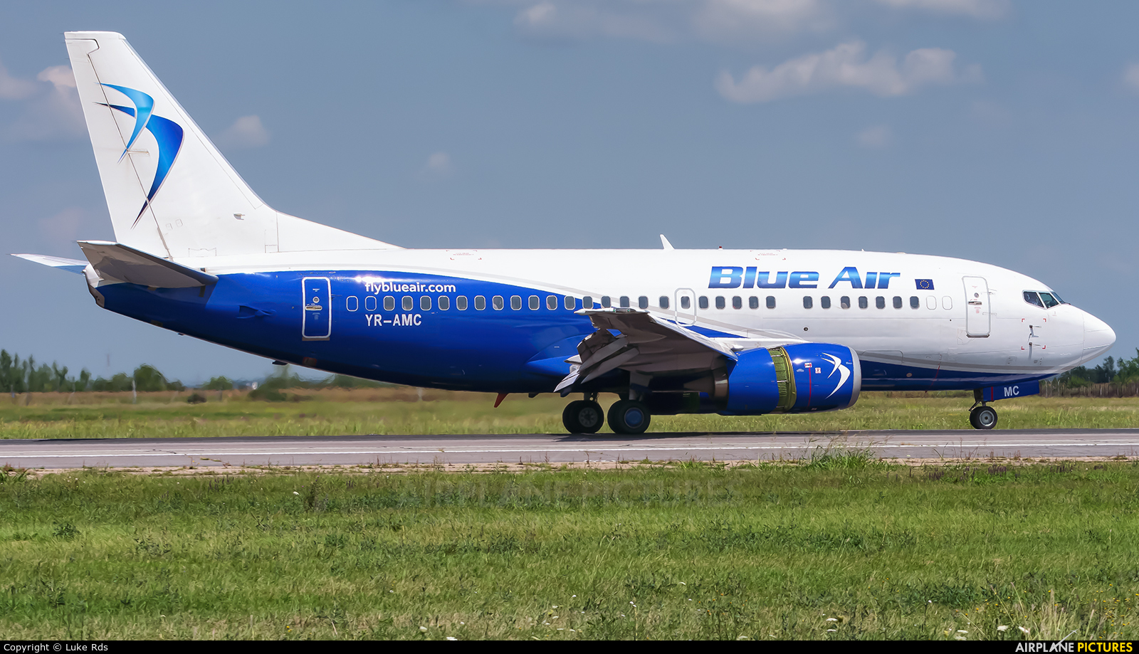 Blue Air YR-AMC aircraft at Bucharest - Henri Coandă