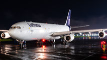 D-AIGU - Lufthansa Airbus A340-300 aircraft