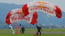 - - Red Bull Parachute Parachutist aircraft