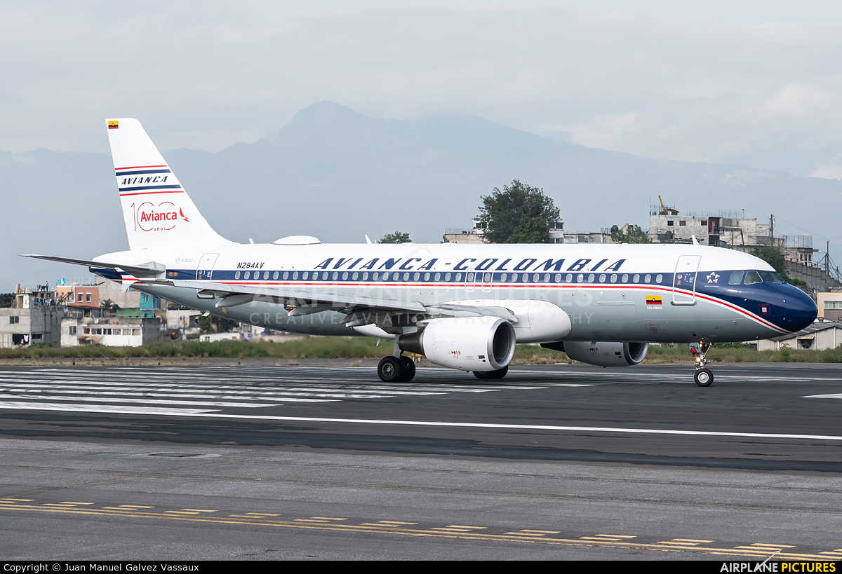 Avianca N284AV aircraft at Guatemala - La Aurora