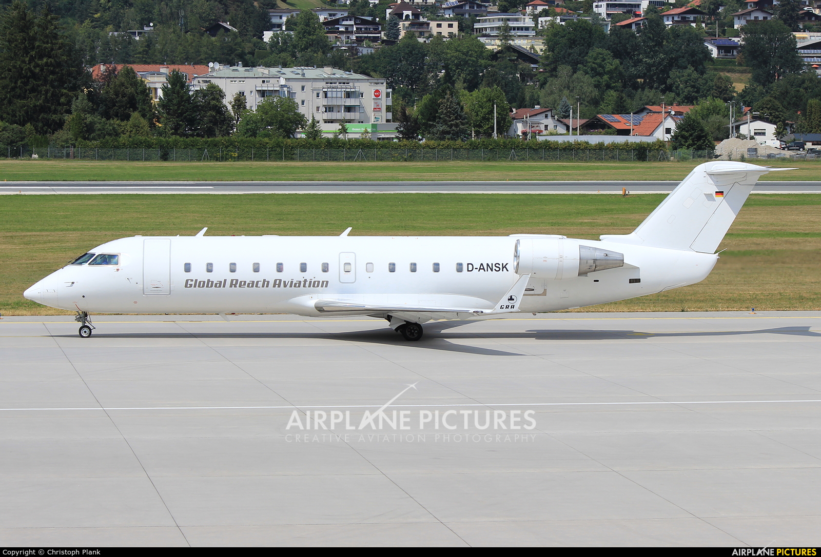 Global Reach Aviation D-ANSK aircraft at Innsbruck