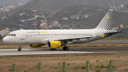 EC-KDH - Vueling Airlines Airbus A320