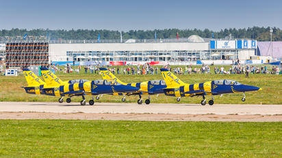 - - Baltic Bees Jet Team - Airport Overview - Photography Location