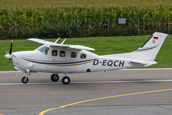 D-EQCH - Private Cessna 210 Centurion