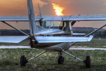 SP-KOL - Private Cessna 152