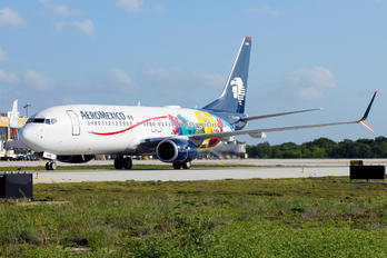 XA-AMM - Aeromexico Boeing 737-800