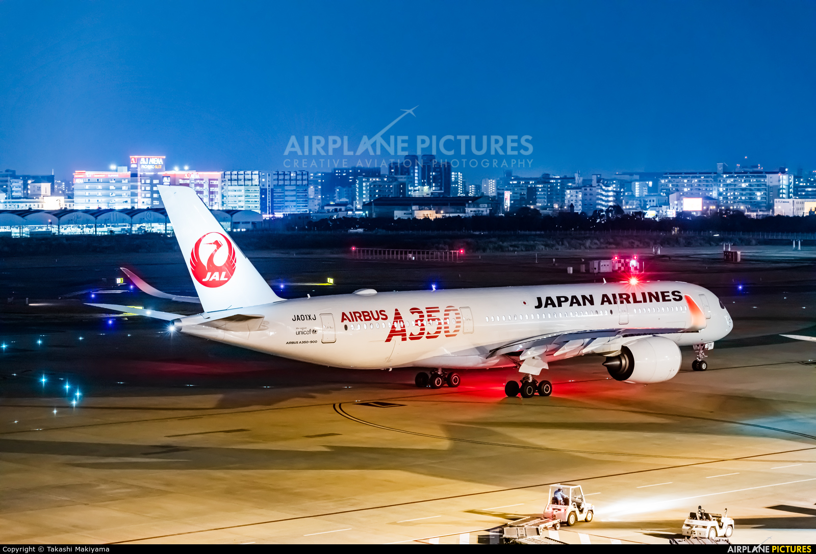 JA01XJ - JAL - Japan Airlines Airbus A350-900 at Fukuoka | Photo 