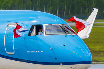 PH-EXJ - KLM Cityhopper Embraer ERJ-175 (170-200)
