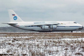 RA-82013 - Russia - Air Force Antonov An-124
