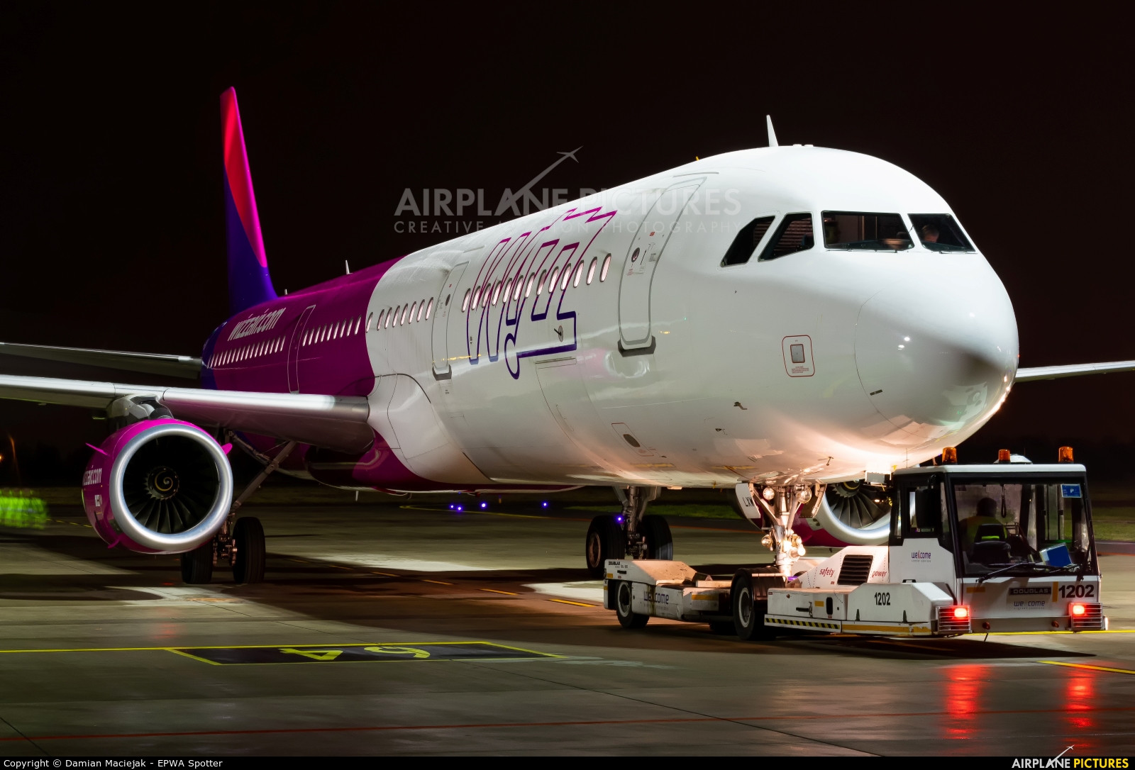 Wizz Air HA-LXW aircraft at Warsaw - Frederic Chopin