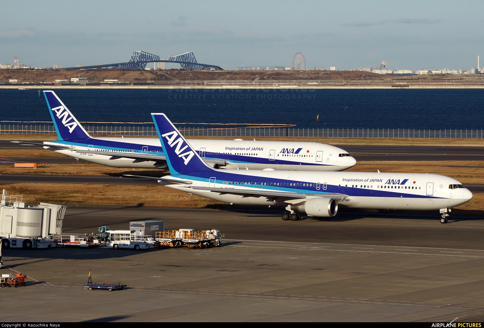 ANA - All Nippon Airways JA609A aircraft at Tokyo - Haneda Intl