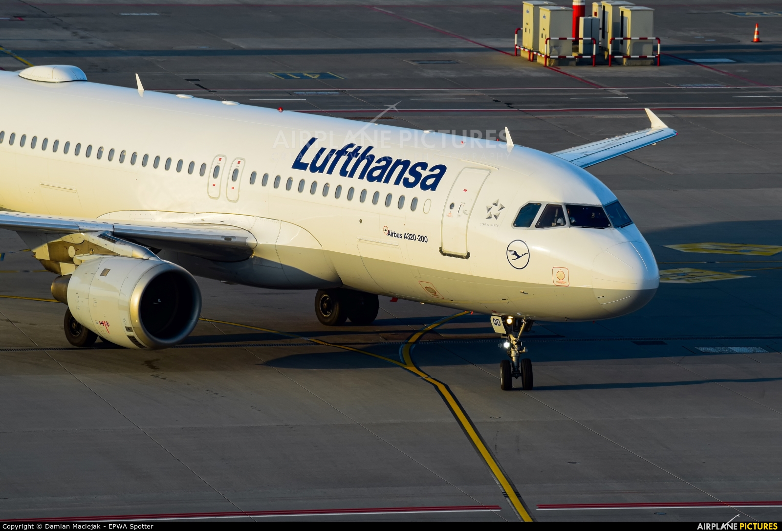 Lufthansa D-AIQD aircraft at Warsaw - Frederic Chopin