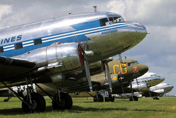 OH-LCH - Private Douglas DC-3