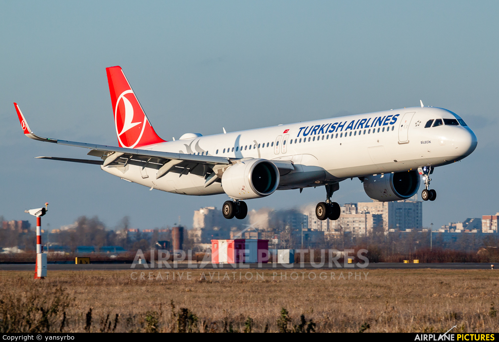 Turkish Airlines TC-LSE aircraft at St. Petersburg - Pulkovo