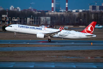 TC-LSK - Turkish Airlines Airbus A321 NEO